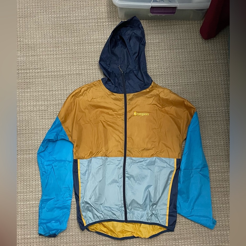 Cotopaxi Hooded Windbreaker